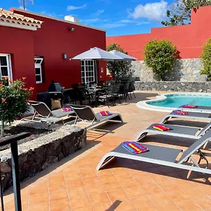 villa-consuelo-quiet-location-close-to-resorts.tenerifehoteles.net/